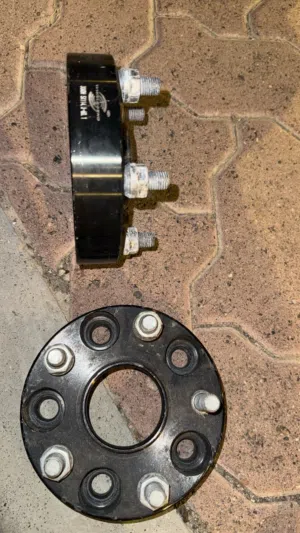 للبيع سبيسرات 30mm