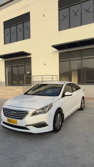 سيارة هيونداي سوناتا 2015 صالون / سيدان مستعملة بحالة ممتازة