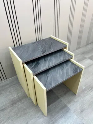 طقم طاولات ضيافة مودرن تصميم عملي وأنيق طقم طاولات مكوّن من 3 قطع بتصميم متداخلة عملي وموفّر للمساحة