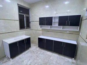 كاونتر خشب MDF ارضي وملحق قياس مترين وسنك متر و20 مرمر