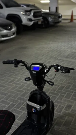 لل*بيع سكوتر كهربة 48v