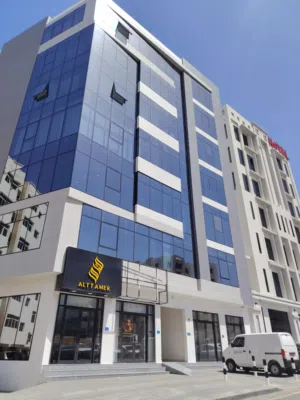 محل للايجار في منطقة محمد الامين التجارية shop for rent in Al Ameen Area opposite Oman Mall