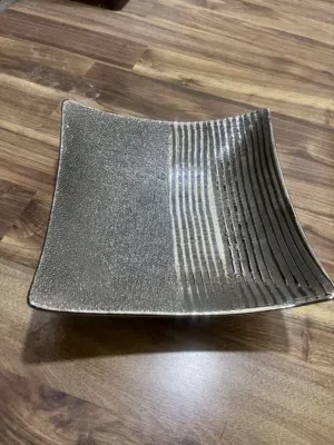 Modern Silver Square Bowl وعاء فضي مربع عصري