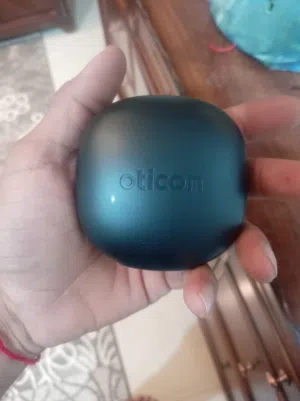 سماعة طبية Oticon Jet 2 MiniRITE جديدة 100% بالكرتون، ما انفتحت ولا استخدمت نهائياً. السبب: ما ناسب