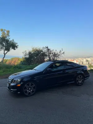 mercedes c-250 coupe-AMG package- super clean- panaromic  Roof