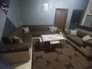 عفش البيت كامل غرف نوم تخت مفرد ونص طقم كورنر غاز غساله غير فرشات التخت بوفيه من غير الطاولات