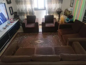 انتريه كامل + 2فوتيه منفصل + مكتبه كبيره