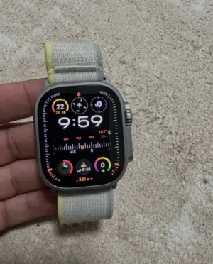ساعه ابل الترا 1