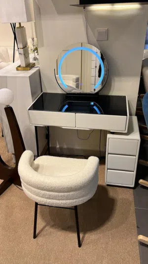 اثاث الغرفه Dressing Table with Mirror + Chair
