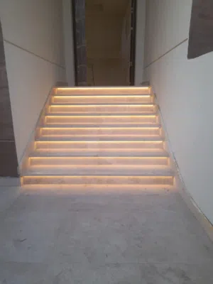 كهربائي .. مقاولات .. صيانة منازل ...