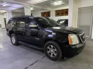 GMC Yukon SLT 2014 (Black) - Well Maintained