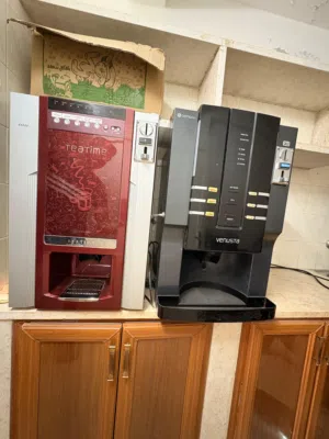 ماكينات قهوه أوتوماتيكية بالكامل بحالة ممتازة