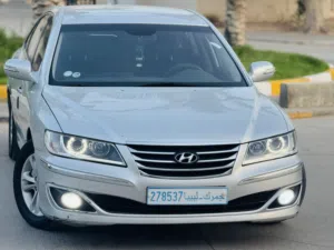 هيونداي ازيرا {2010 }اصلية 27