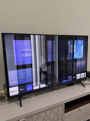 TV LG شاشة مكسوره