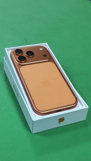 Apple iPhone 17 Pro 256 GB in Al Dakhiliya