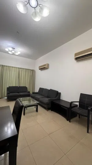 95 m2 1 Bedroom Apartments for Rent in Muscat Qurm