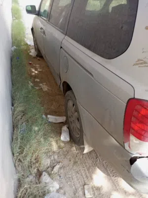 كيا سيدونا للبيع مكانها طربلس رقم هاتف صاحبها  محرك كنبيو تكيف تبارك الله والهيكل واضح ف