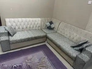 كنب مع سجادة