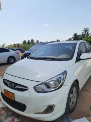Hyundai accent 2012-2013