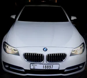 BMW520 I نظيفه جدا والسعر قابل للتفاوض