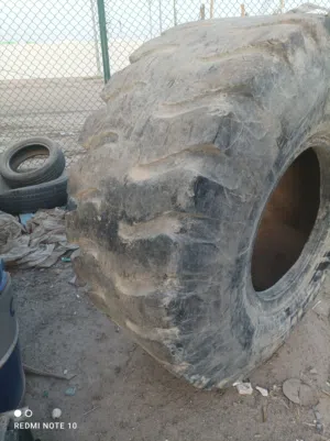تاير لودر بحالة جيدة جداً