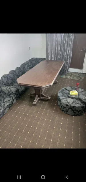 طاولة خشب للبيع