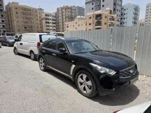 Used Infiniti FX35 in Hawally