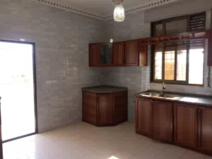 160 m2 4 Bedrooms Apartments for Rent in Amman Al Muqabalain