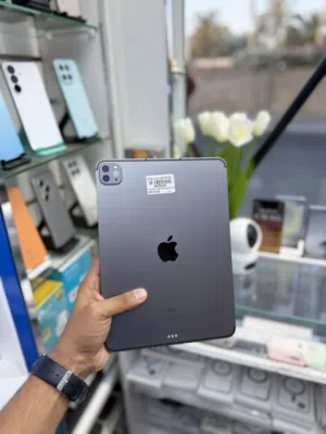 Apple ipad pro M1 128gb WIFI+SIM  clean fresh good less use condition