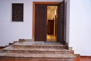 فيلا حديثه مؤثثه مقسم قطران صالة الفصول الأربعة المشتل موقع وبسعر راقي بي لاثاث