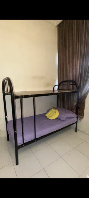 bunk beds both of them together for 400