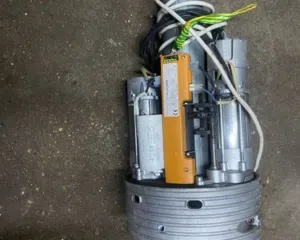 مواتير باب رفع  ACM ايطالي اصلي مستعمله 50 دينار للماتور