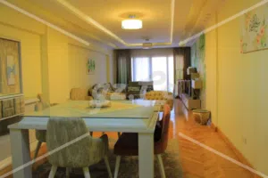 للبيع مباشرة من المالك شقة مميزة بالأزاريطة، الإسكندرية