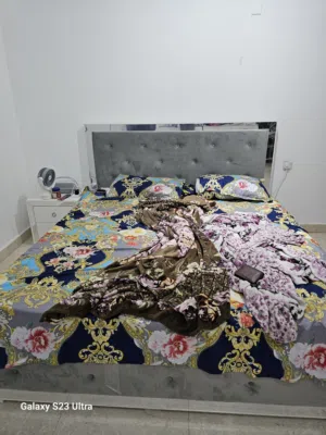 King size Bed and bed side drawer