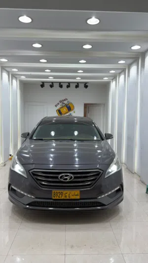 Used Hyundai Sonata in Al Dakhiliya