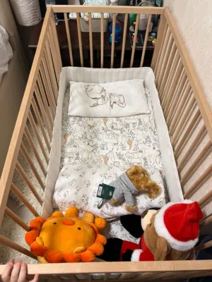 سرير أطفال مريح Cozy Baby Crib bed