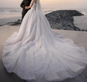 فستان عروس فخم جداً