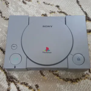 ps1 بلايستيشن ون جديييد مستخدم اسبوع فقط! الجهاز جديد وبحالته الاصليه