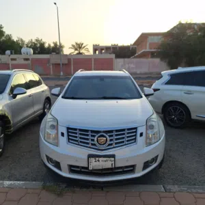كاديلاك SRX 2016 خليجي مالك عليها تأمين شامل مستعملة بحالة ممتازة