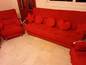 صالونات للبيع