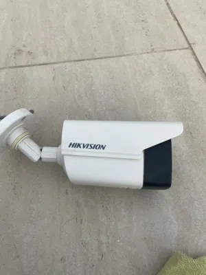 كاميرات مراقبه Hikvision +د DVR Security Cameras (used)