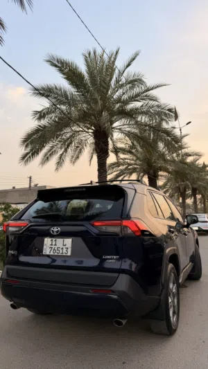 تويوتا راف فور 2019 ليمتد أعلى فئة فور ويل رقم بغداد بانزين فقط جاهزة السيارة