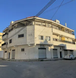 بناية 3 طوابق للبيع