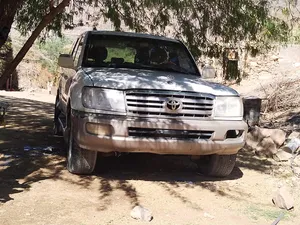 Used Toyota Land Cruiser in Shabwah