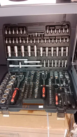 toolbox 171 pcs تولس 171 قطعه بحجم صغير مناسب للورش او معدات طوارئ للسياره جوده ممتازه