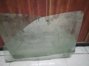 زجاج كيا سيفيا ون الابواب الاماميه يمين وشمال