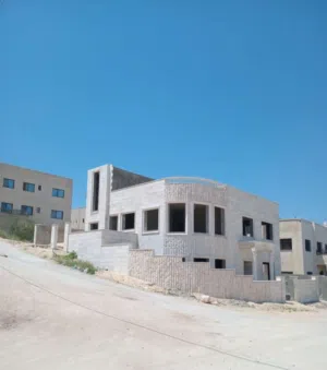 منزل عظم للبيع