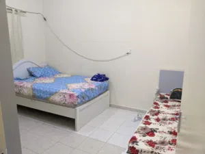 Room available for couples, ladies