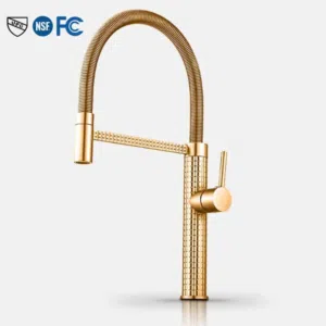 أضف لمسة من الأناقة والعصرية إلى مطبخك مع صنبورنا الجديد!   هل تبحث عن التميز والجودة في آن واحد؟