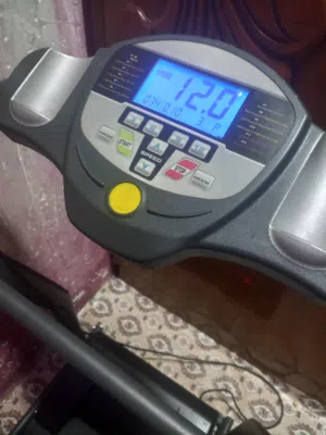 جهاز جري يتحمل وزن 120كيلو   بي تحكم سرعه وكلشي شغال شرط الفحص  السعر 150الف نهايته    عنواني البصره
